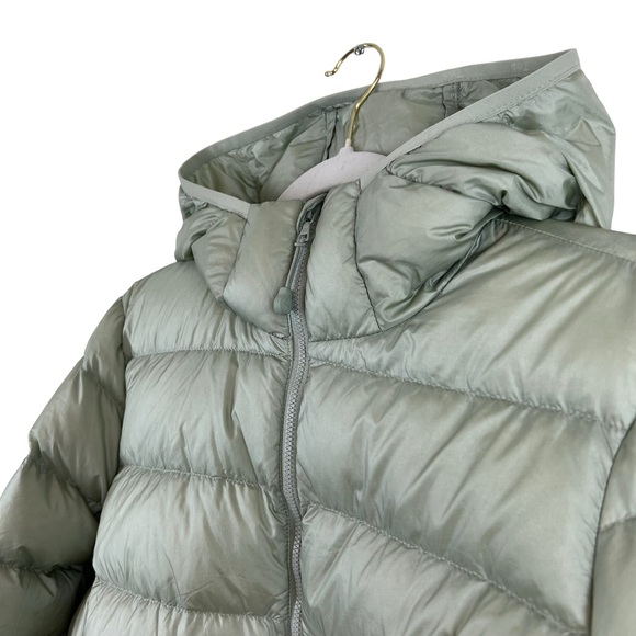 Aritizia | TNA | The New Little Puff | Size Large | Green | Packable | Hooded - Picture 2 of 12